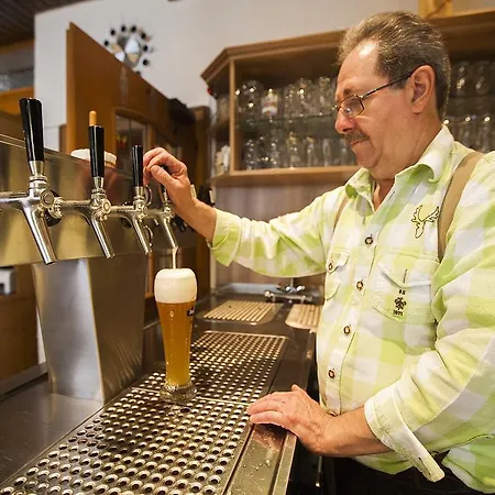 Zum Braeu-toni Hotell