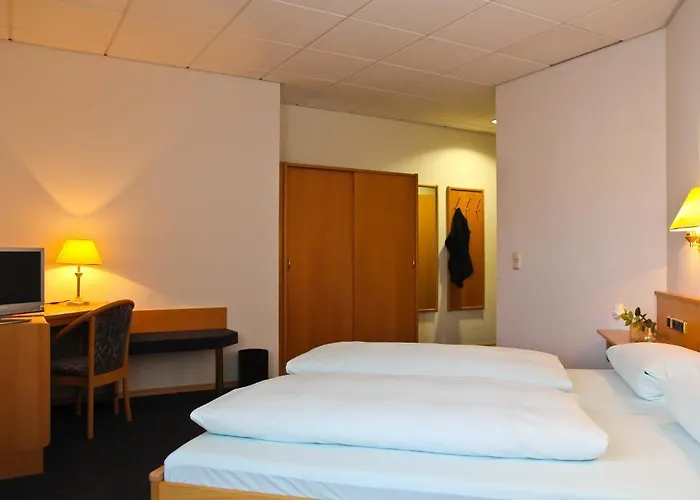 Zum Braeu-toni Hotel 2*