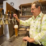 Zum Braeu-toni Otel