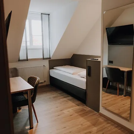 Zum Braeu-toni Otel Dietfurt